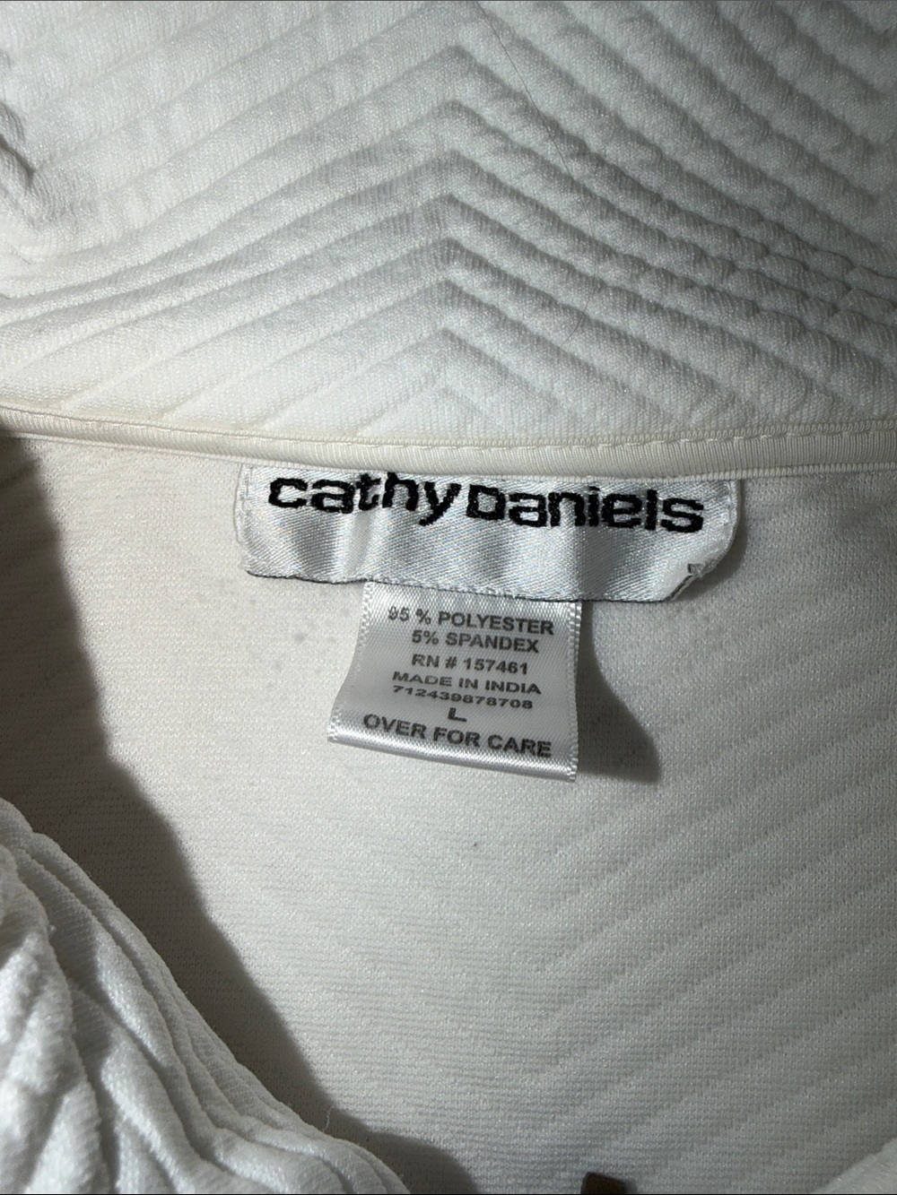 Cathy Daniels White Quilted Sleeveless Zip Vest with Black Trim Size Large - Picture 3 of 5